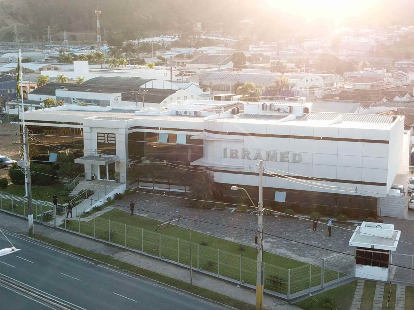 Ibramed completa 29 anos - estética e fisioterapia - equipamento de estética