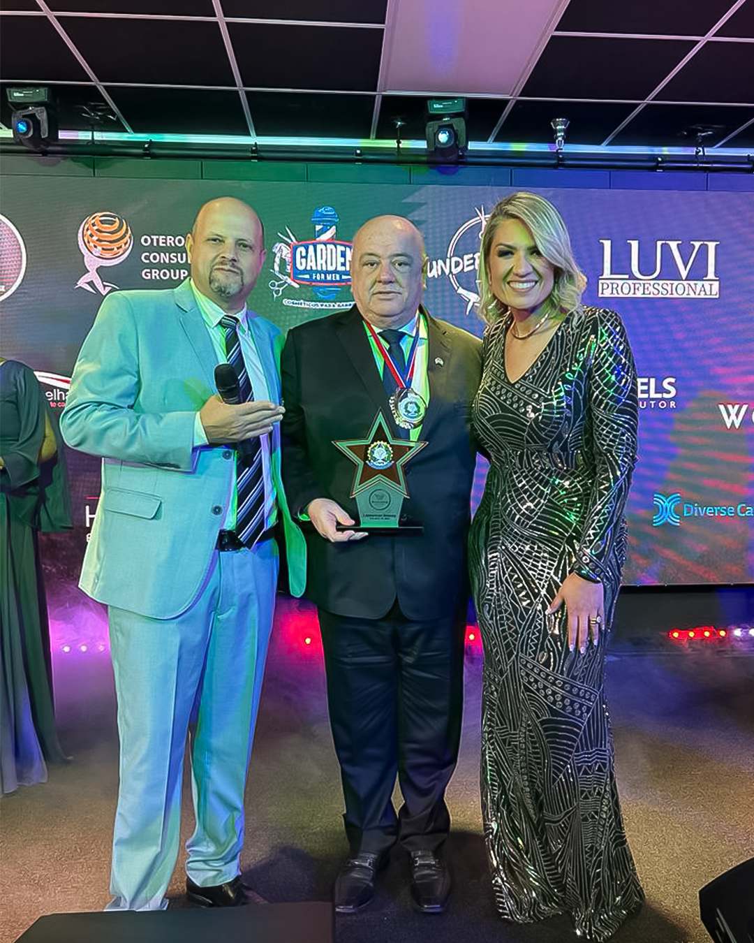 Ceo da ibramed recebe prêmio da estética nos eua